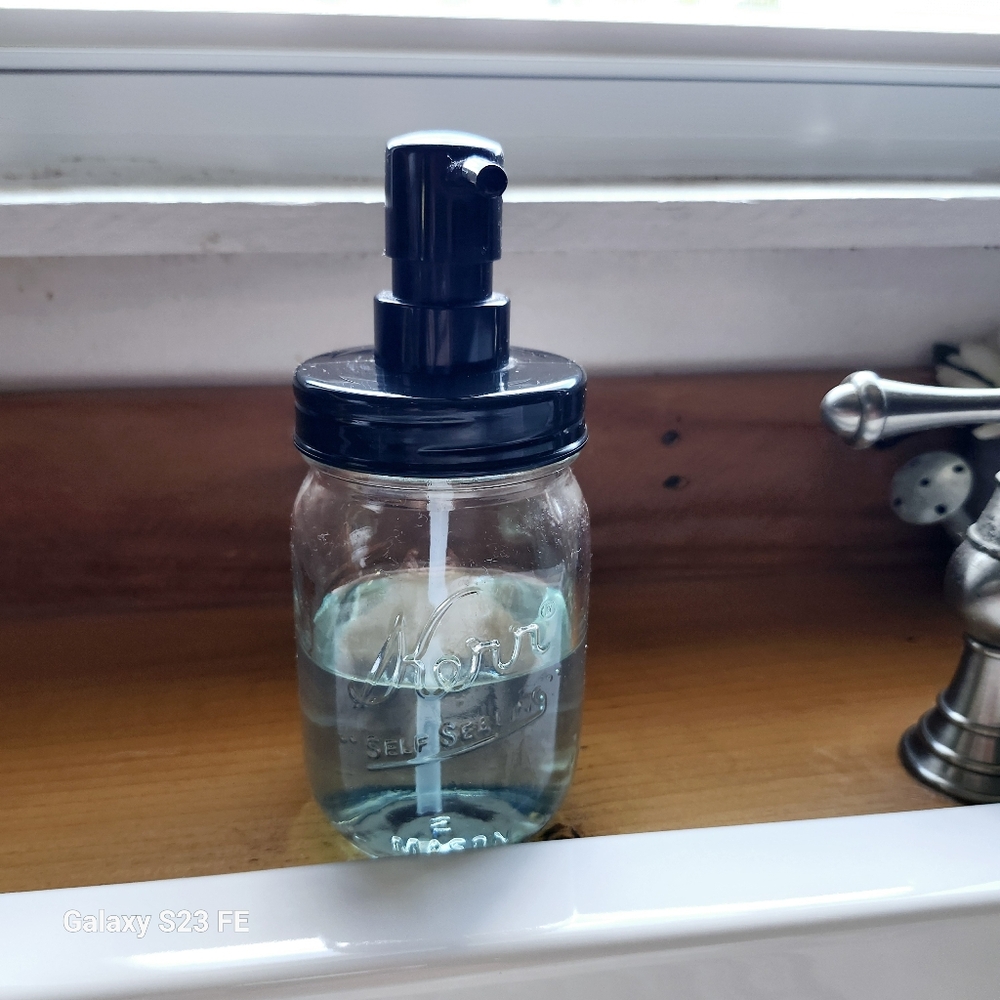 Pint Size Mason Jar Soap Despenser